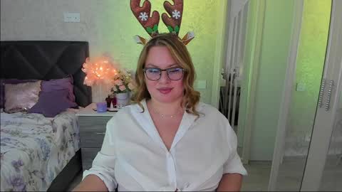 twinklingstar_ online show from 25, 12, 2024