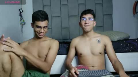 twinksecrets_ online show from 23, 4, 2026