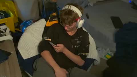 Snapshot of twinktools chatting on 27, 9, 2025 shytwink online show from 27, 9, 2025