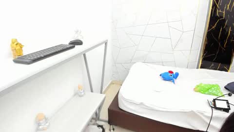 twinslovers_ online show from 12, 11, 2025