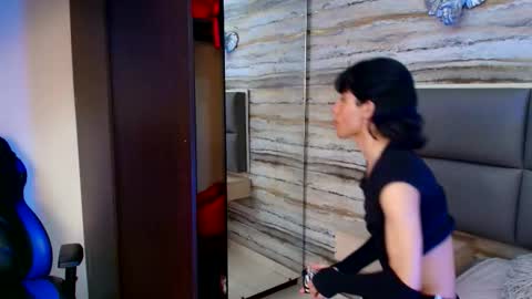 twinslovers_ online show from 21, 11, 2025