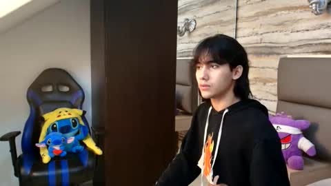 twinslovers_ online show from 14, 1, 2026