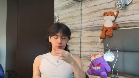 twinslovers_ online show from 18, 5, 2026