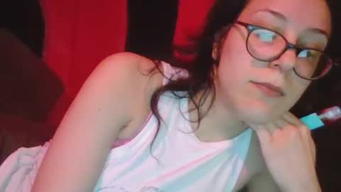 Snapshot of twizzytoxic22 chatting on 19, 6, 2026 twizzytoxic22 online show from 19, 6, 2026