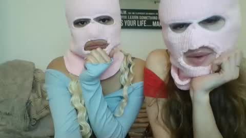 two girls one cam online show from 11, 3, 2026