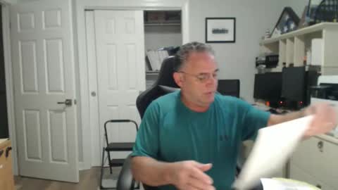 Snapshot of twopeopleinlove chatting on 13, 10, 2025 Twopeopleinlove online show from 13, 10, 2025