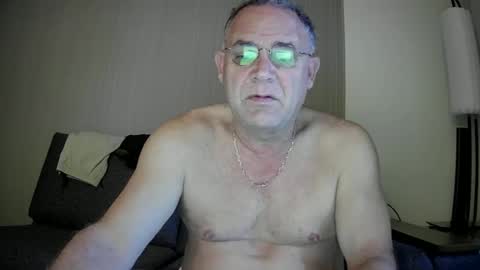 Snapshot of twopeopleinlove chatting on 3, 11, 2025 Twopeopleinlove online show from 3, 11, 2025