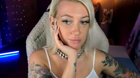 Snapshot of tykioty_miley chatting on 19, 2, 2026 Miley online show from 19, 2, 2026