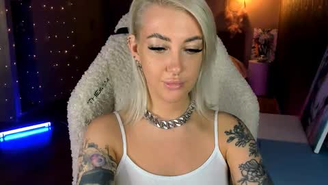 Snapshot of tykioty_miley chatting on 11, 3, 2026 Miley online show from 11, 3, 2026