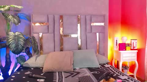 Snapshot of tyla_ks chatting on 16, 9, 2025 tyla_ks online show from 16, 9, 2025