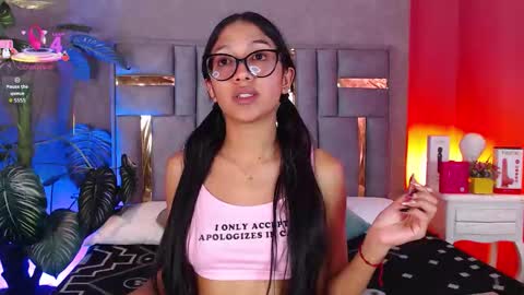 Snapshot of tyla_ks chatting on 2, 12, 2025 tyla_ks online show from 2, 12, 2025