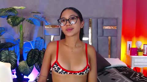 Snapshot of tyla_ks chatting on 5, 1, 2026 tyla_ks online show from 5, 1, 2026