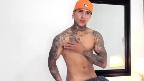 tyler_bell_ online show from 10, 7, 2026