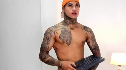 tyler_bell_ online show from 15, 7, 2026
