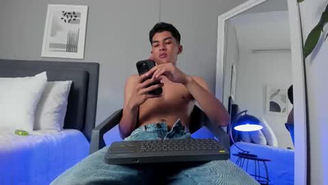 Tyler Fox online show from 9, 9, 2025