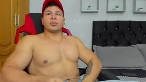 tyler_hank1 online show from 10, 6, 2026
