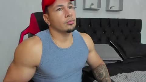 tyler_hank1 online show from 19, 7, 2026