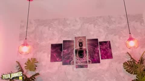 Snapshot of tyler_jonnes chatting on 13, 2, 2025 Tyler online show from 13, 2, 2025