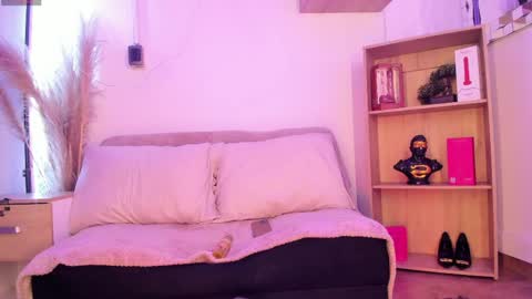 Snapshot of tylla__ chatting on 5, 6, 2026 tylla__ online show from 5, 6, 2026