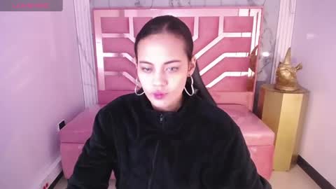 Snapshot of tyna_ch chatting on 6, 12, 2024 TYNA online show from 6, 12, 2024