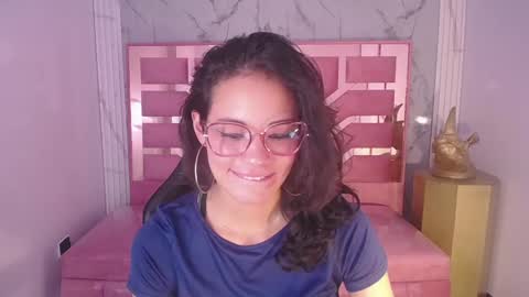 Snapshot of tyna_ch chatting on 17, 12, 2024 TYNA online show from 17, 12, 2024
