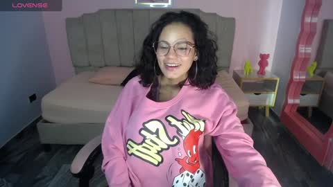 Snapshot of tyna_ch chatting on 20, 12, 2024 TYNA online show from 20, 12, 2024