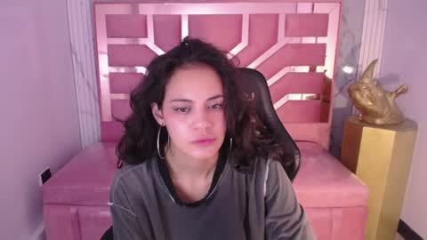 Snapshot of tyna_ch chatting on 28, 12, 2024 TYNA online show from 28, 12, 2024