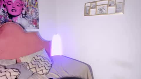 Tyra pretty Honey online show from 18, 6, 2026