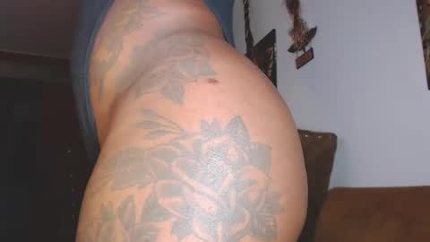 Snapshot of tyra_stone1 chatting on 2, 2, 2025 tyra_stone1 online show from 2, 2, 2025