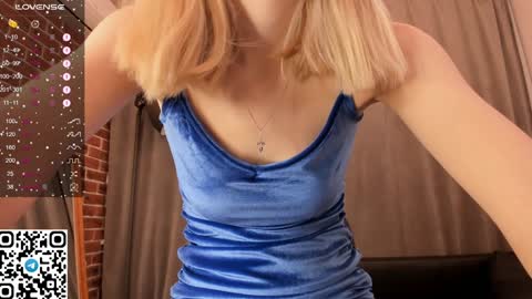 Snapshot of tyty_pupu chatting on 13, 12, 2024 Christine 3 Next broadcast tomorrow at 2100 GMT 5 online show from 13, 12, 2024