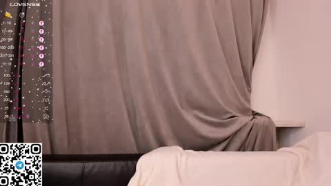 Snapshot of tyty_pupu chatting on 11, 2, 2025 Christine 3 Next broadcast tomorrow at 2100 GMT 5 online show from 11, 2, 2025