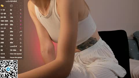 Christine 3 Next broadcast tomorrow at 2100 GMT 5 online show from 7, 4, 2026