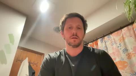 Snapshot of u28005 chatting on 2, 5, 2026 u28005 online show from 2, 5, 2026