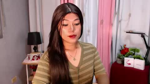 Snapshot of ugly_asianlover chatting on 8, 1, 2025 rechelle online show from 8, 1, 2025