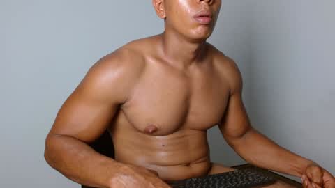 Felipe  model independent online show from 27, 12, 2024