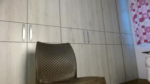 Felipe  model independent online show from 4, 2, 2025