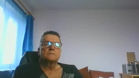 Snapshot of ulmeni4 chatting on 15, 1, 2025 ulmeni4 online show from 15, 1, 2025