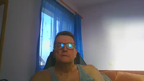 Snapshot of ulmeni4 chatting on 16, 1, 2025 ulmeni4 online show from 16, 1, 2025