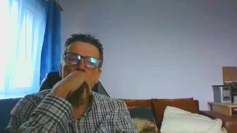 Snapshot of ulmeni4 chatting on 30, 11, 2025 ulmeni4 online show from 30, 11, 2025