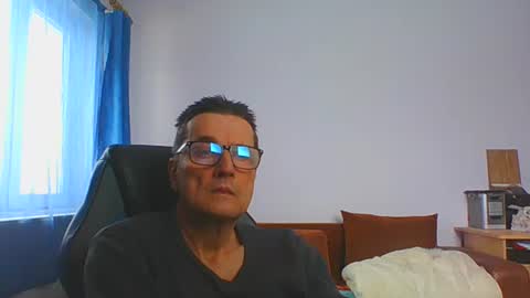 Snapshot of ulmeni4 chatting on 10, 1, 2026 ulmeni4 online show from 10, 1, 2026