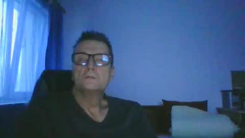 Snapshot of ulmeni4 chatting on 12, 1, 2026 ulmeni4 online show from 12, 1, 2026