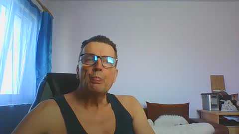 Snapshot of ulmeni4 chatting on 17, 1, 2026 ulmeni4 online show from 17, 1, 2026