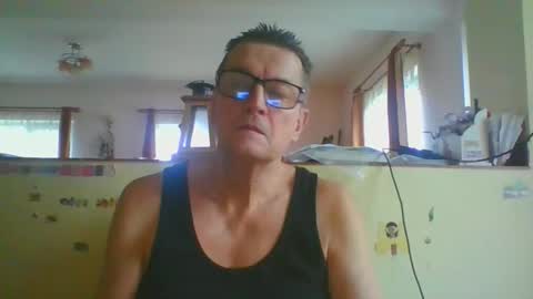 Snapshot of ulmeni4 chatting on 1, 2, 2026 ulmeni4 online show from 1, 2, 2026
