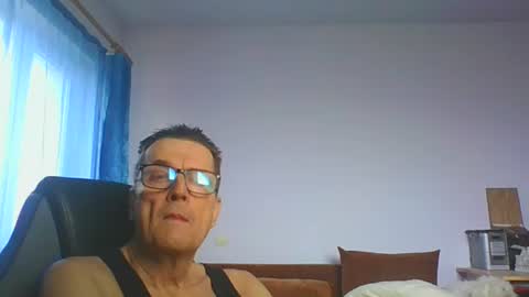 Snapshot of ulmeni4 chatting on 3, 2, 2026 ulmeni4 online show from 3, 2, 2026