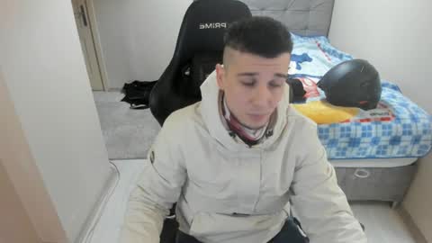 Snapshot of ulxer chatting on 19, 1, 2025 hi im mike tyson - online show from 19, 1, 2025