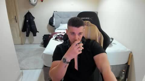 Snapshot of ulxer chatting on 13, 9, 2025 hi im mike tyson - online show from 13, 9, 2025