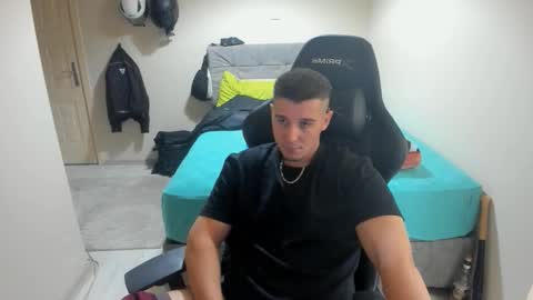 Snapshot of ulxer chatting on 4, 10, 2025 hi im mike tyson - online show from 4, 10, 2025