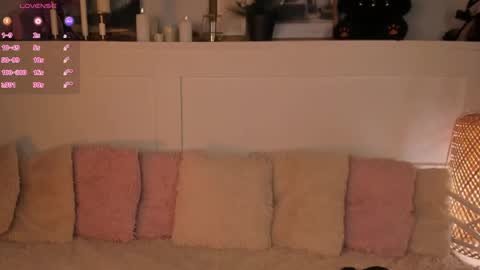 Una  online show from 28, 4, 2026