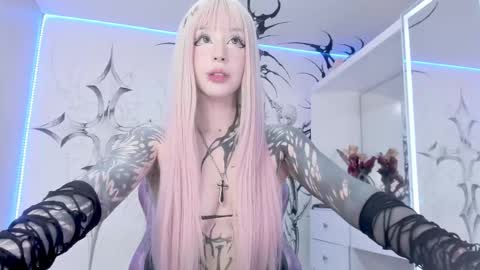 Snapshot of unachimbaherida chatting on 20, 2, 2025 Elle Danielle online show from 20, 2, 2025