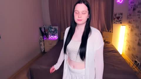 Lyna online show from 7, 3, 2026